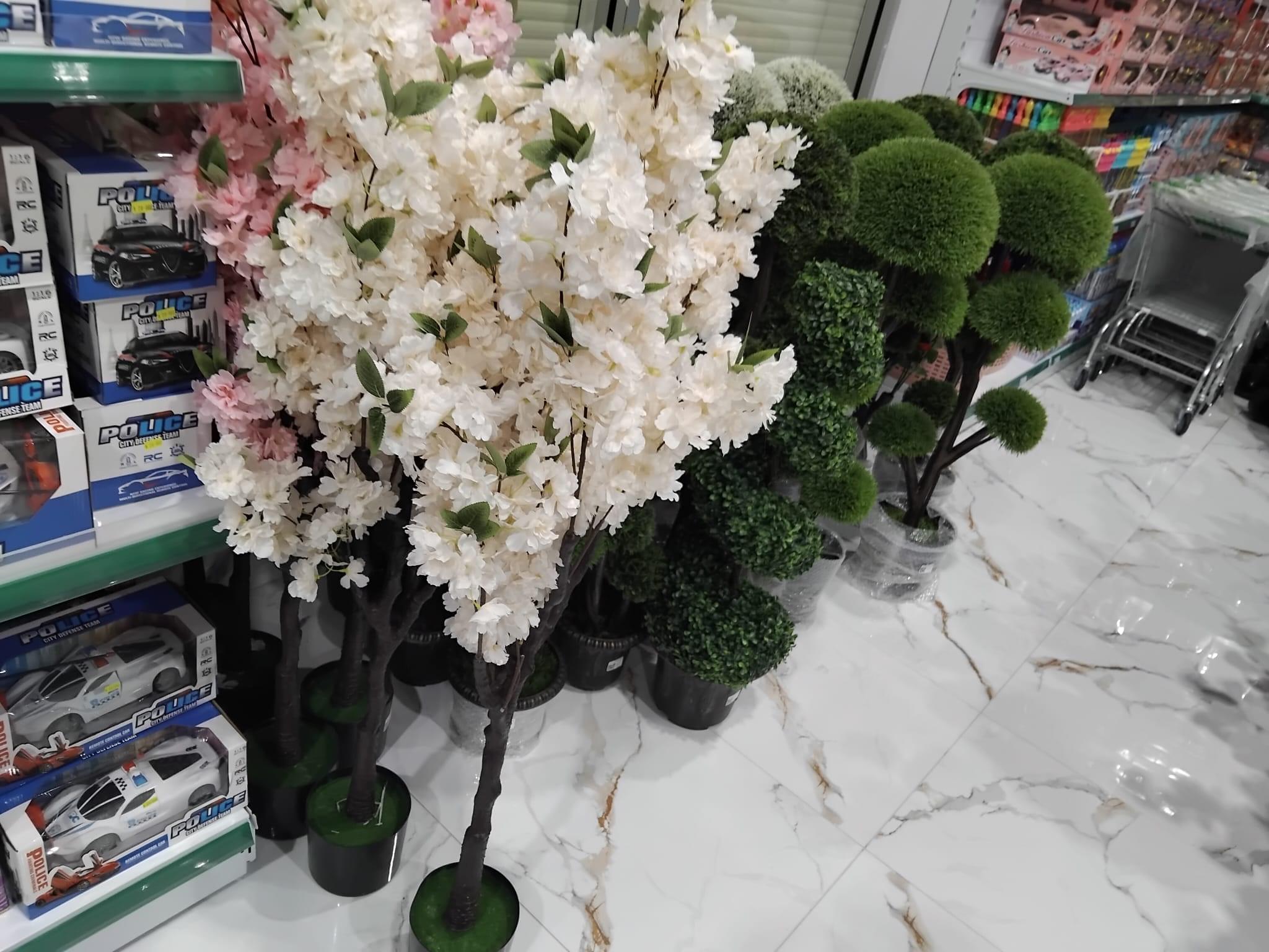 Artificial Plants & Flowers