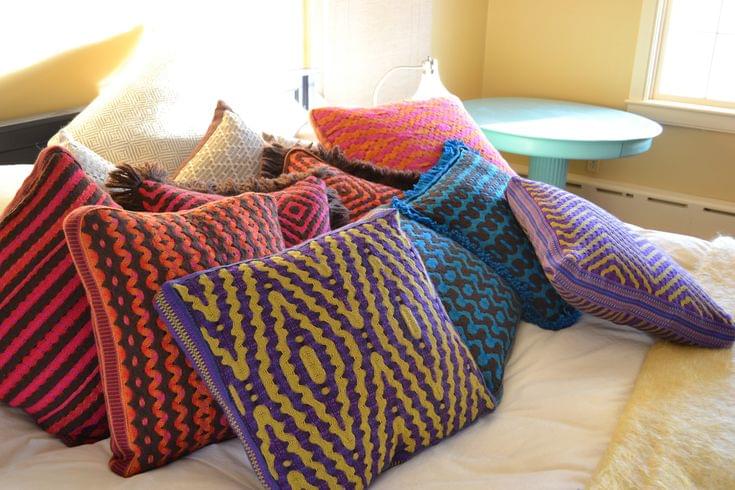 Cushions & Throw Pillows